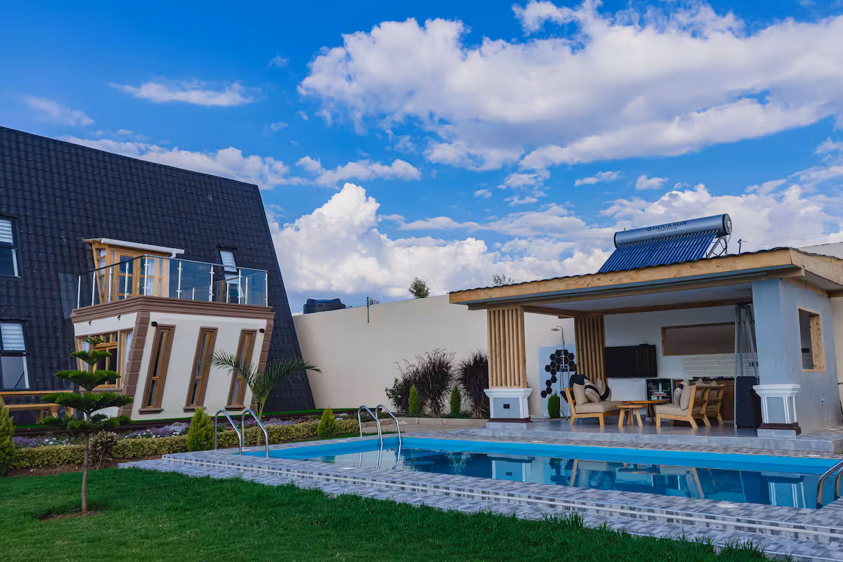 Queens Cabin Nanyuki, Nanyuki – Bush/Forest Escapes by Perfect Strangers Safaris Homes